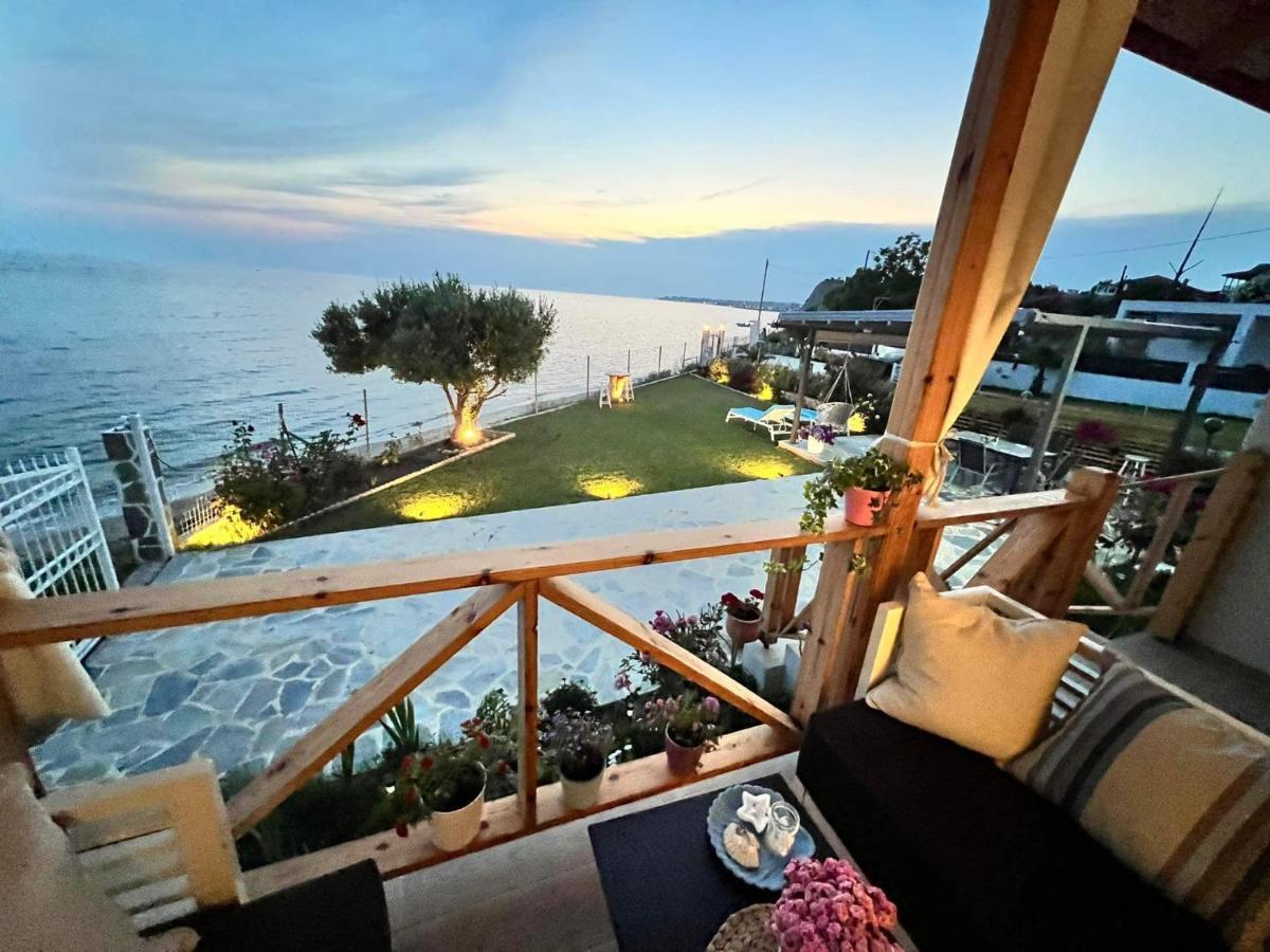 Beachfront Villa Athina Vergia Esterno foto