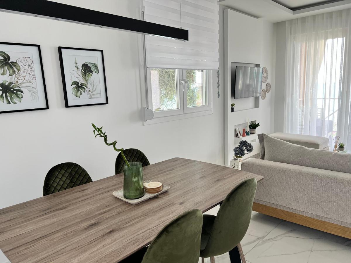 Beachfront Villa Athina Vergia Esterno foto